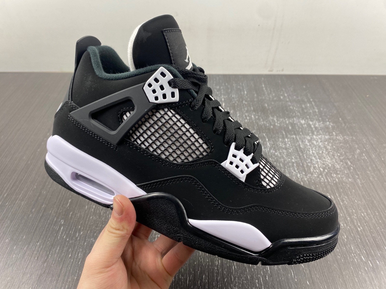 Air Jordan 4 "White Thunder" FQ8138-001