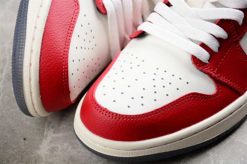 Air Jordan 1 Low Year of the Dragon FJ5735-100
