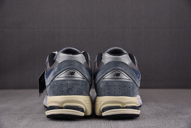 NEW BALANCE 9060 NB000029