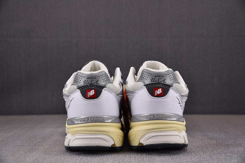 NEW BALANCE NB990 NB000032