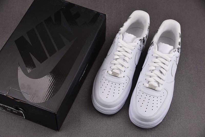 Nike Air Force 1 Low S*p*e Comme des Garcons Shirt 923044-100