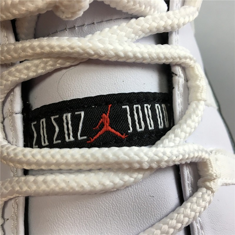 Air Jordan 11 Low White Bred AV2187-160