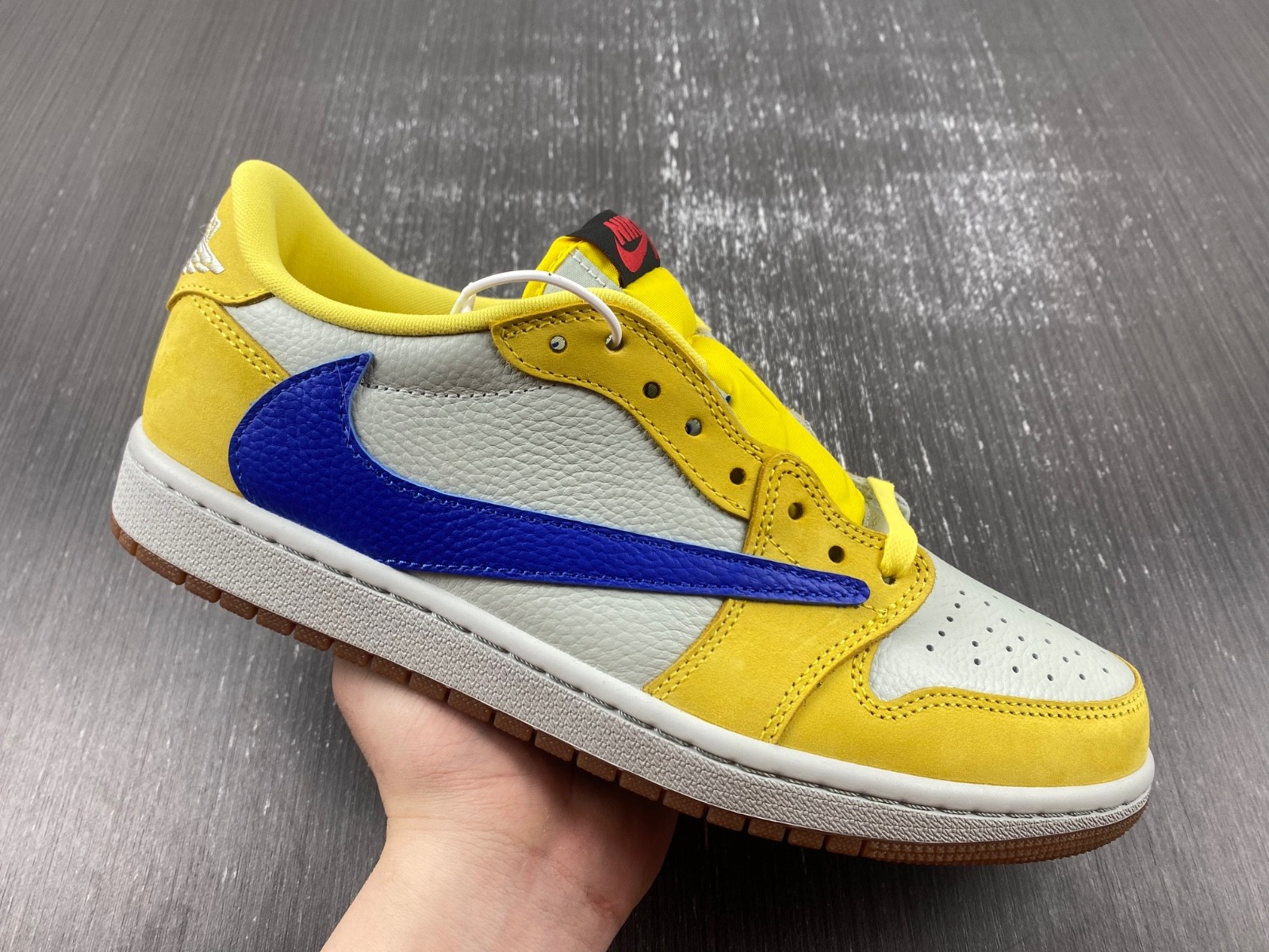 Travis Scott Air Jordan 1 Low OG Canary DZ4137-700
