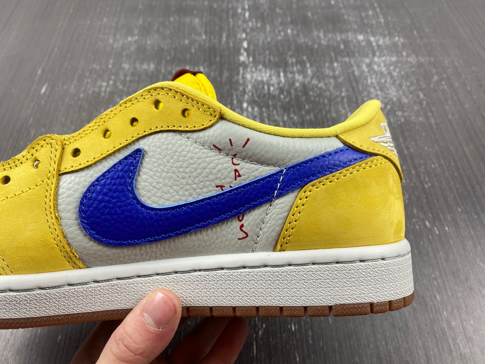 Travis Scott Air Jordan 1 Low OG Canary DZ4137-700