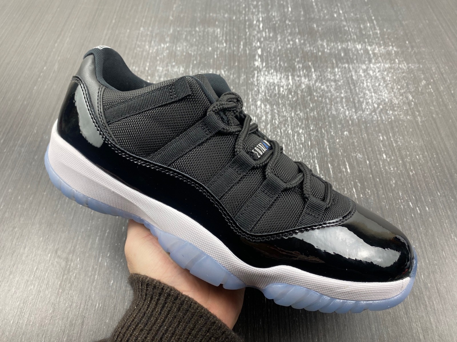 Air Jordan 11 Low Space Jam Summer FV5104-004