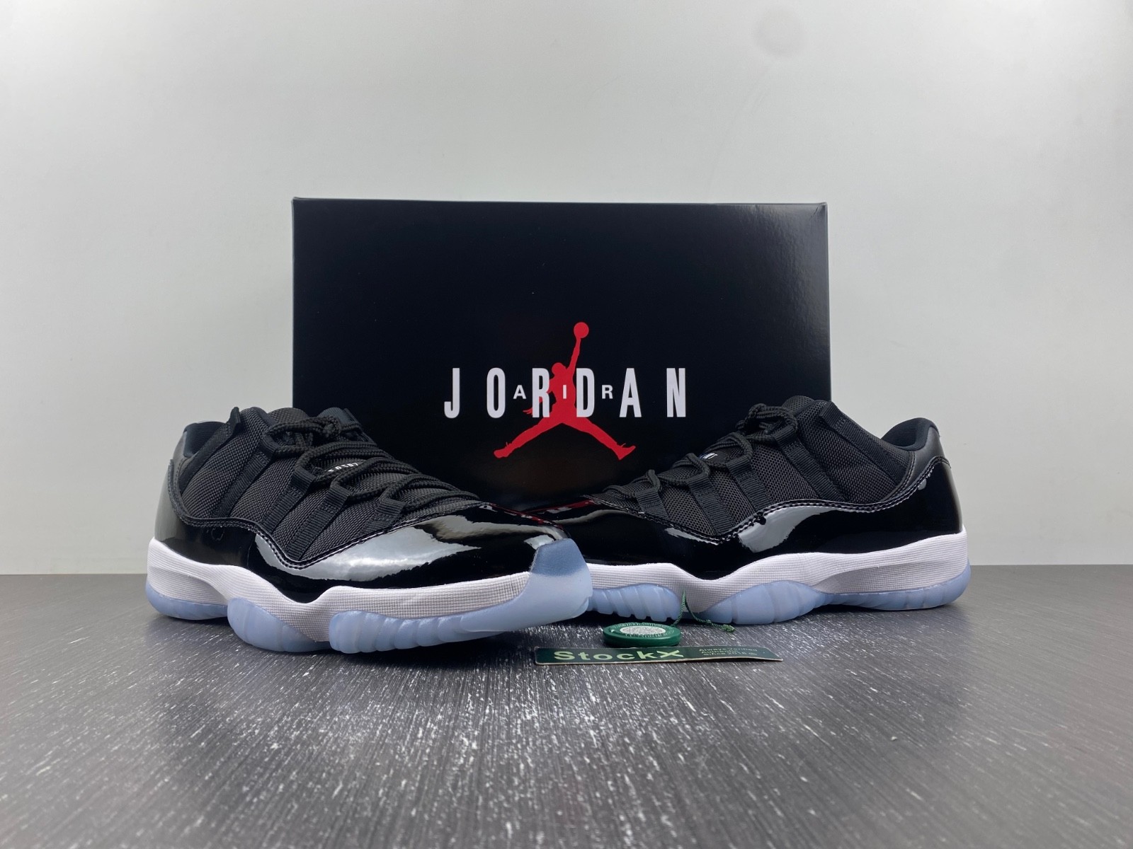 Air Jordan 11 Low Space Jam Summer FV5104-004
