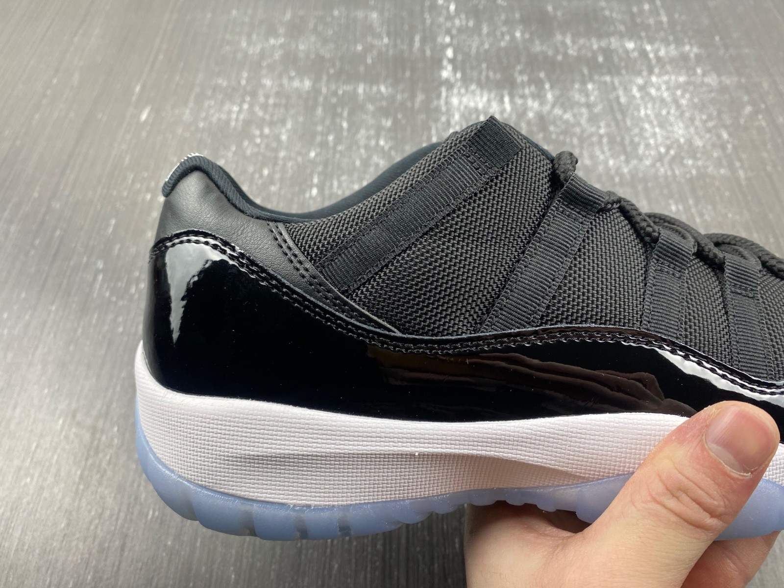 Air Jordan 11 Low Space Jam Summer FV5104-004