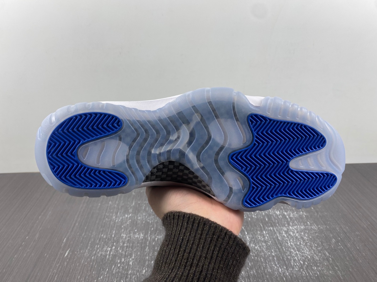 Air Jordan 11 Low Space Jam Summer FV5104-004