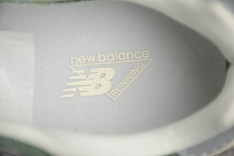 NEW BALANCE 9060 NB000033
