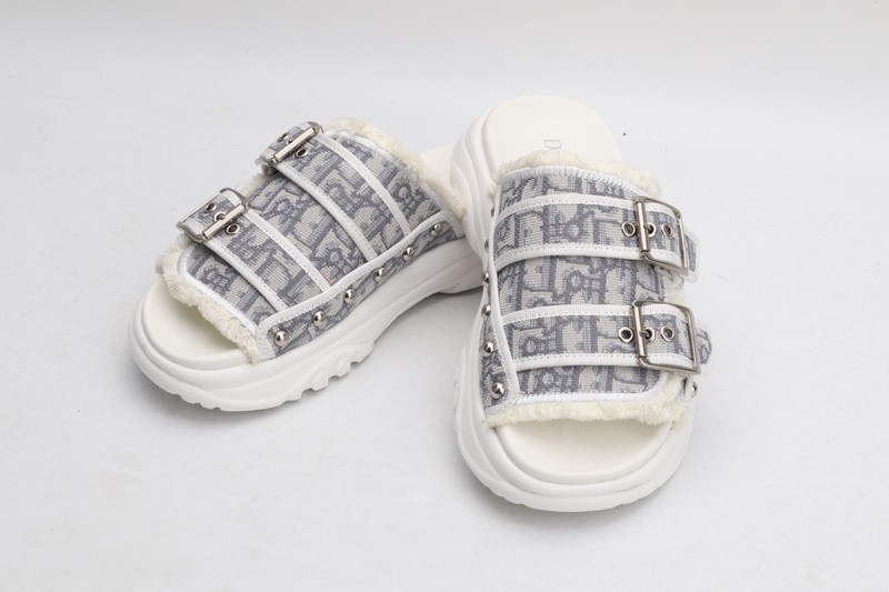 Dio*r sandal11