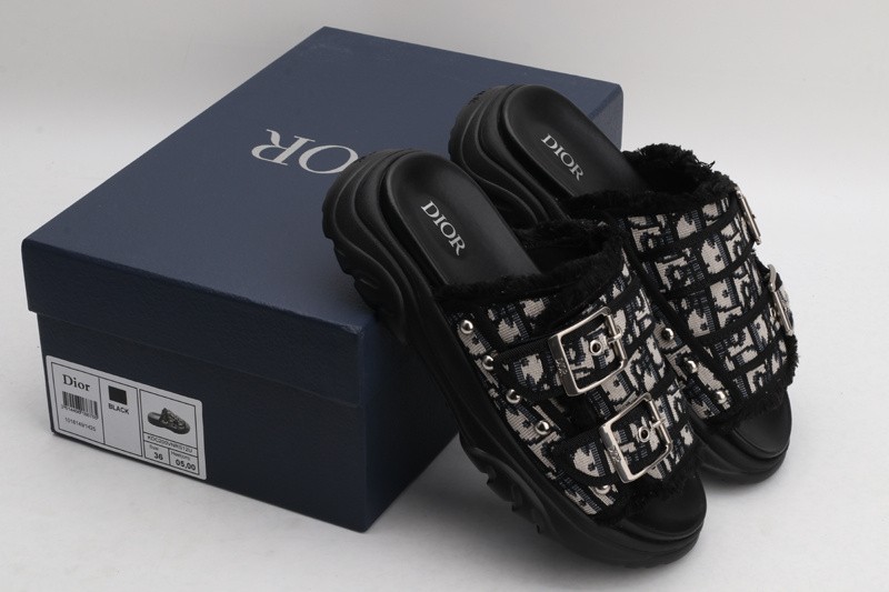 Dio*r sandal10