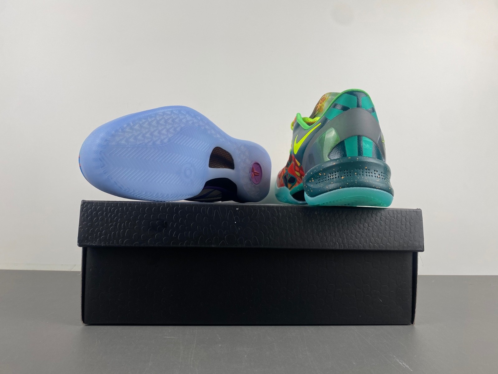 Nike Kobe 8 Protro "What The Kobe" 2025 HM9621-900