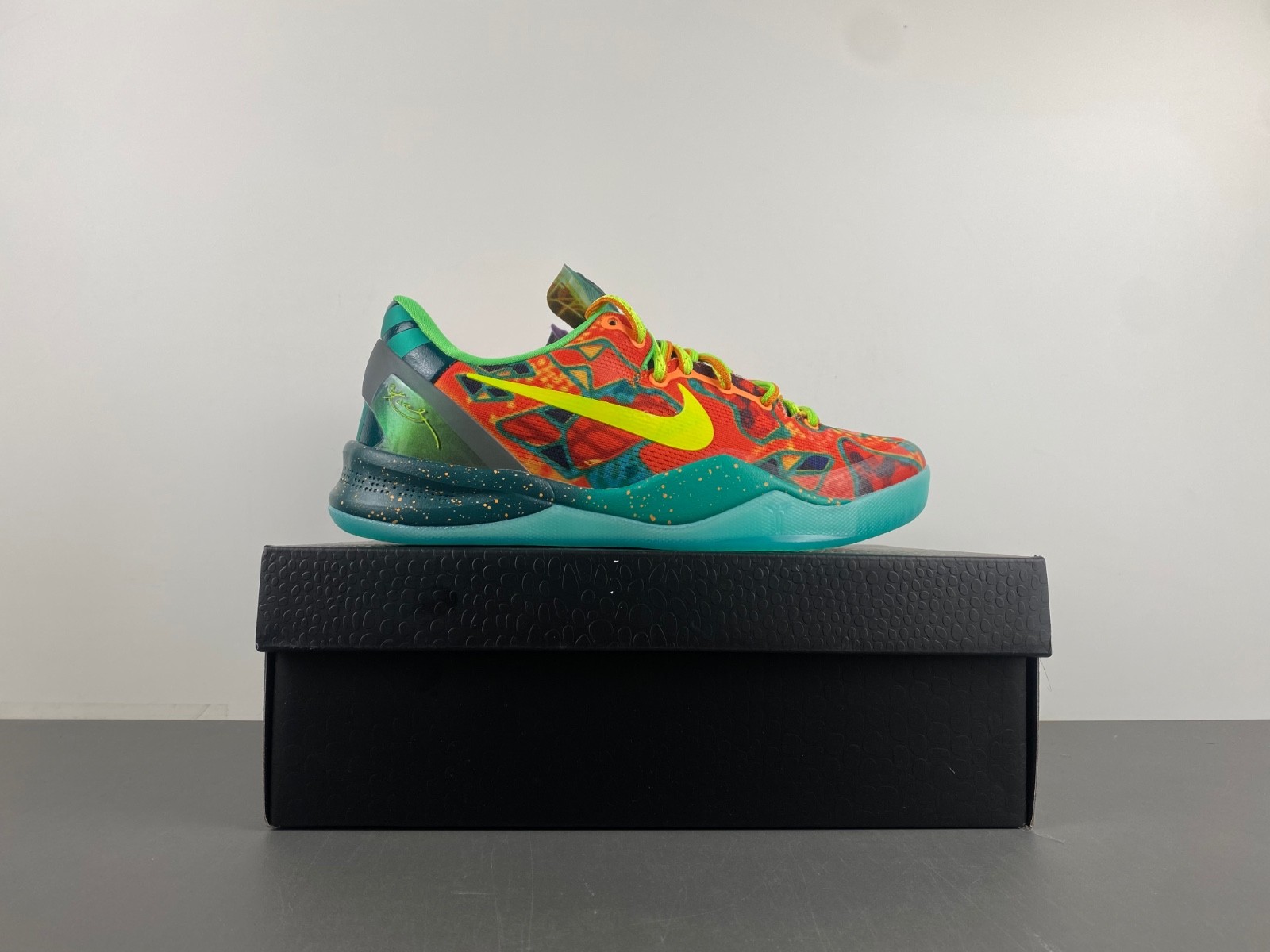 Nike Kobe 8 Protro "What The Kobe" 2025 HM9621-900