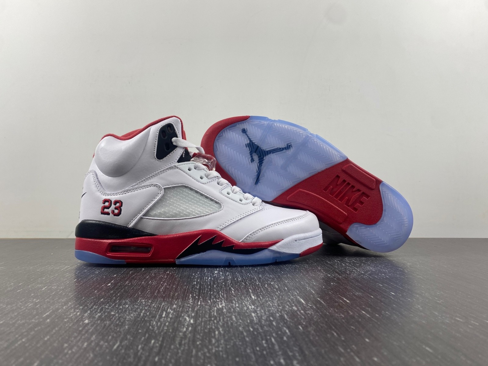 AIR JORDAN 5 RETRO 