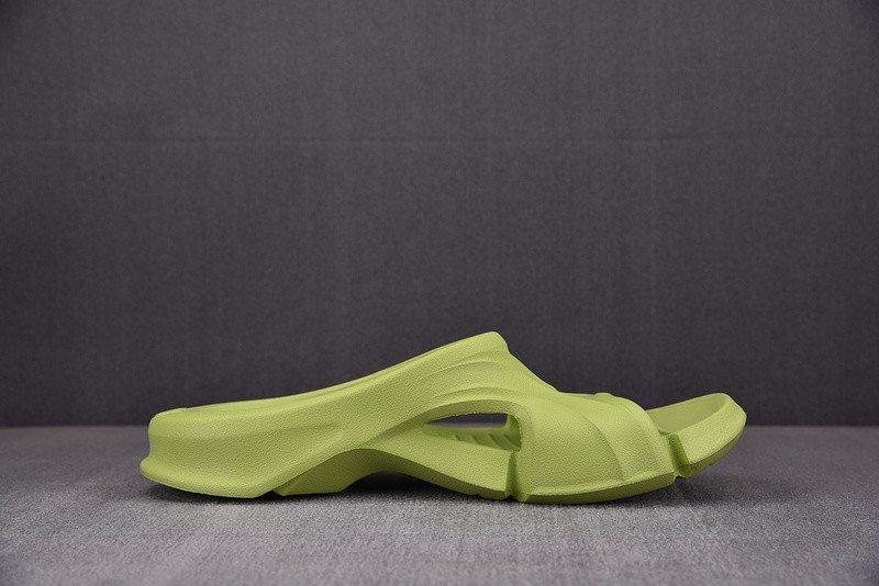 Balenciag* Sandal 20