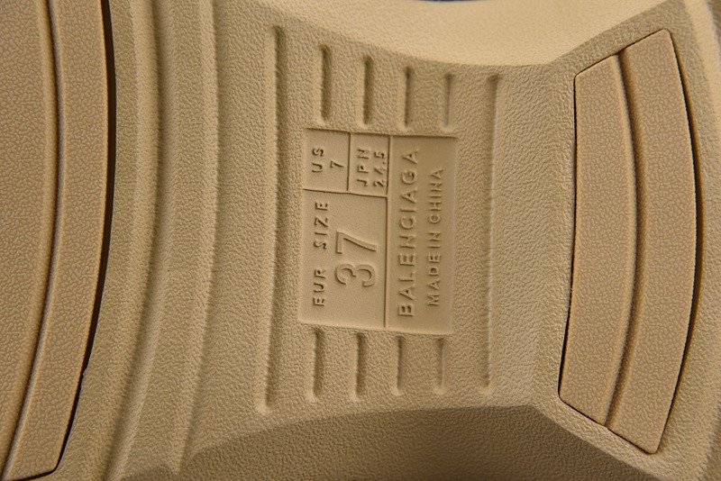 Balenciag* Sandal19