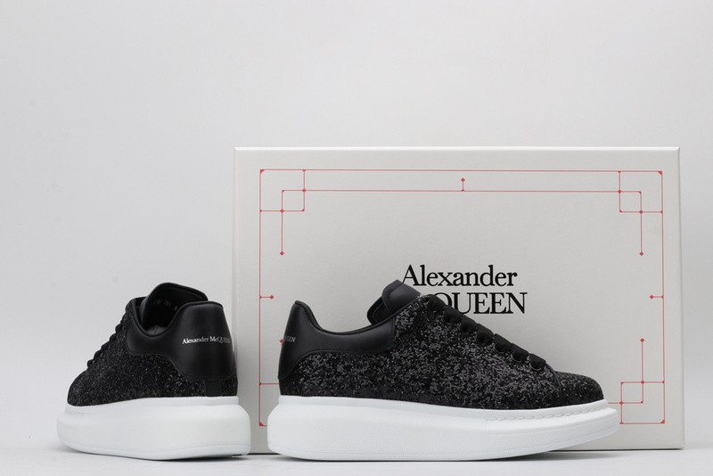 Ale*d*r MCQ60