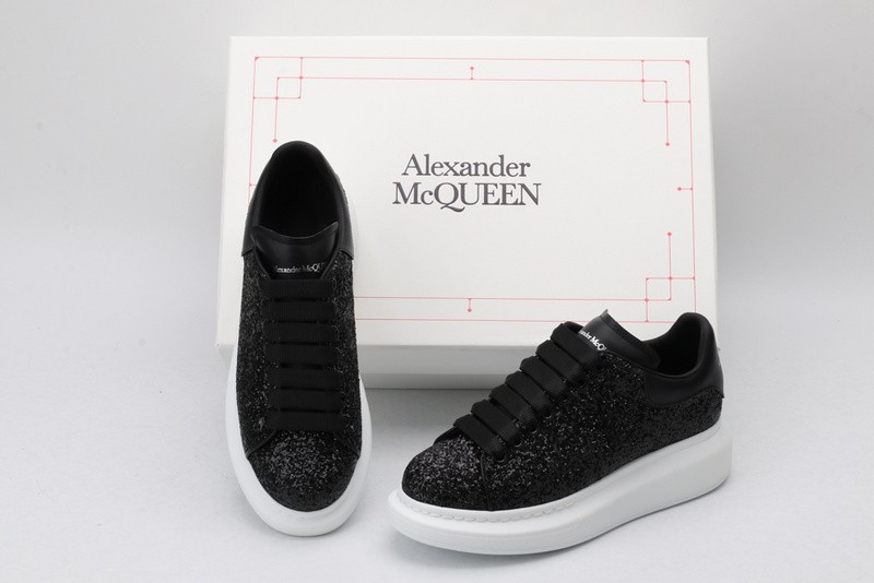 Ale*d*r MCQ60