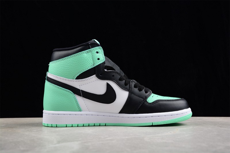 Air Jordan 1 Retro High OG Green Glow DZ5485-130