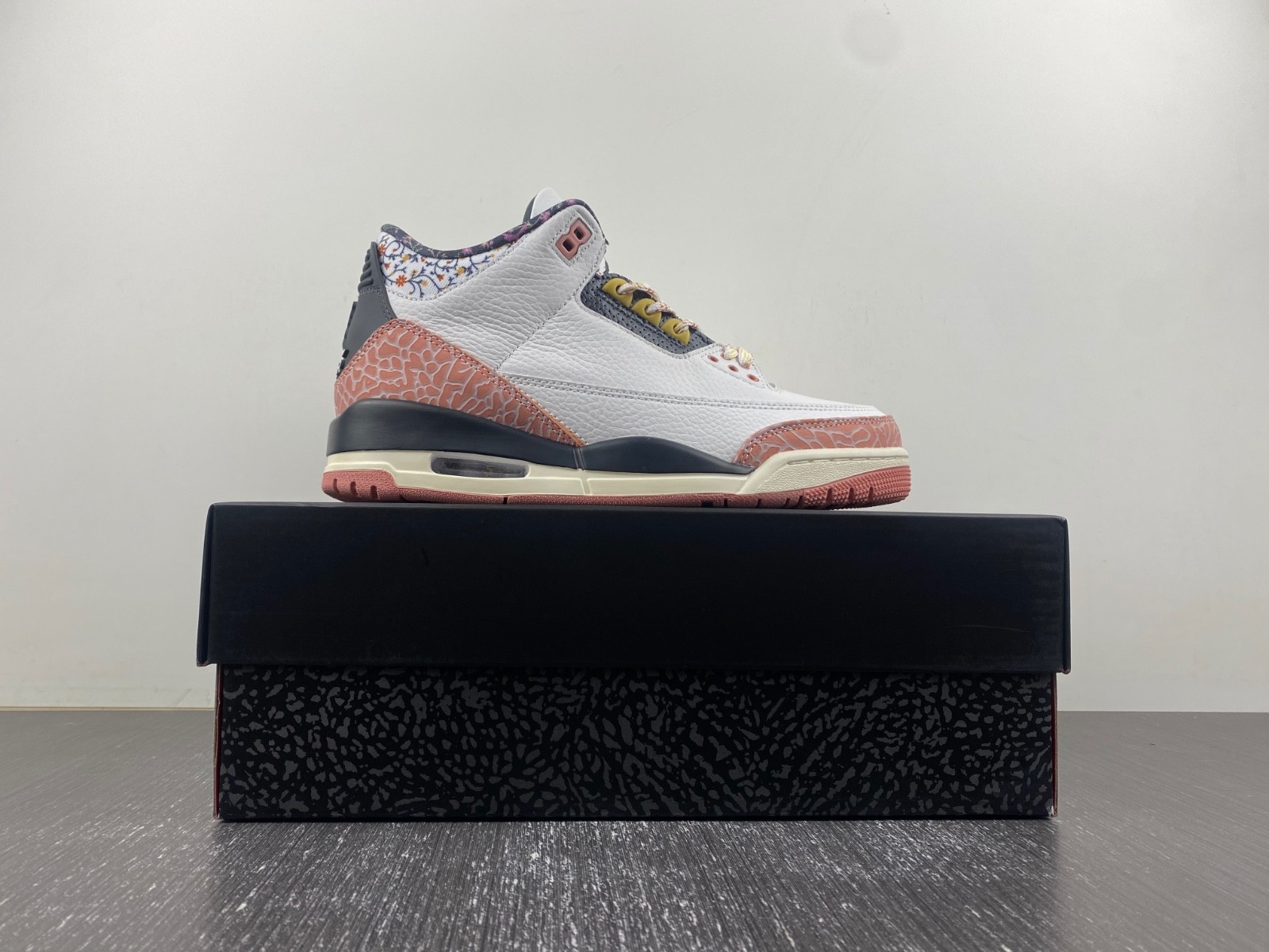 AIR JORDAN 3 GS "RED STARDUST" 441140-100