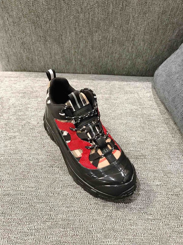 Burber*y sneakers B000004