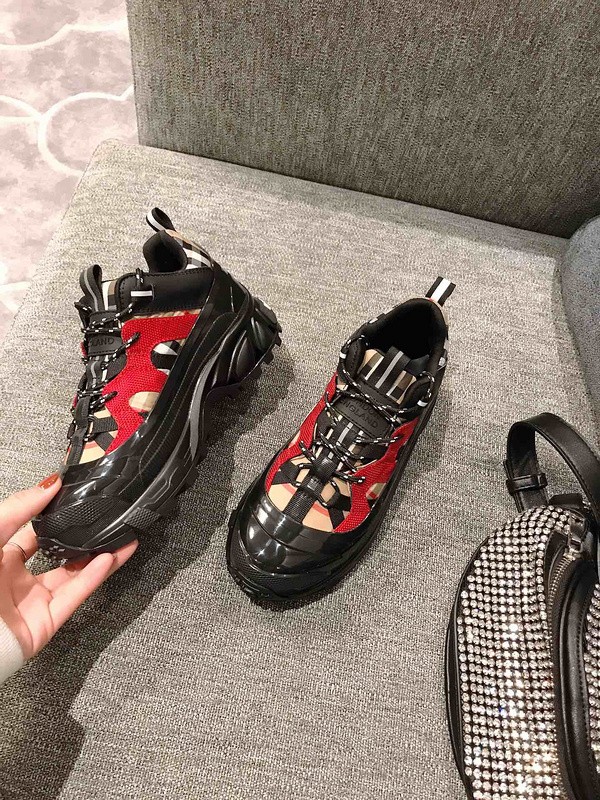 Burber*y sneakers B000004