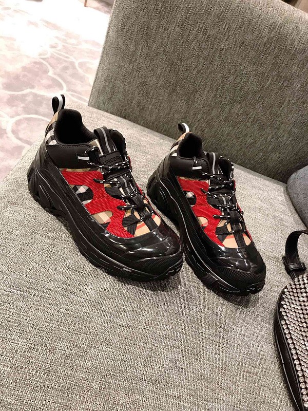 Burber*y sneakers B000004