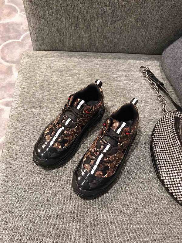 Burber*y sneakers B000001