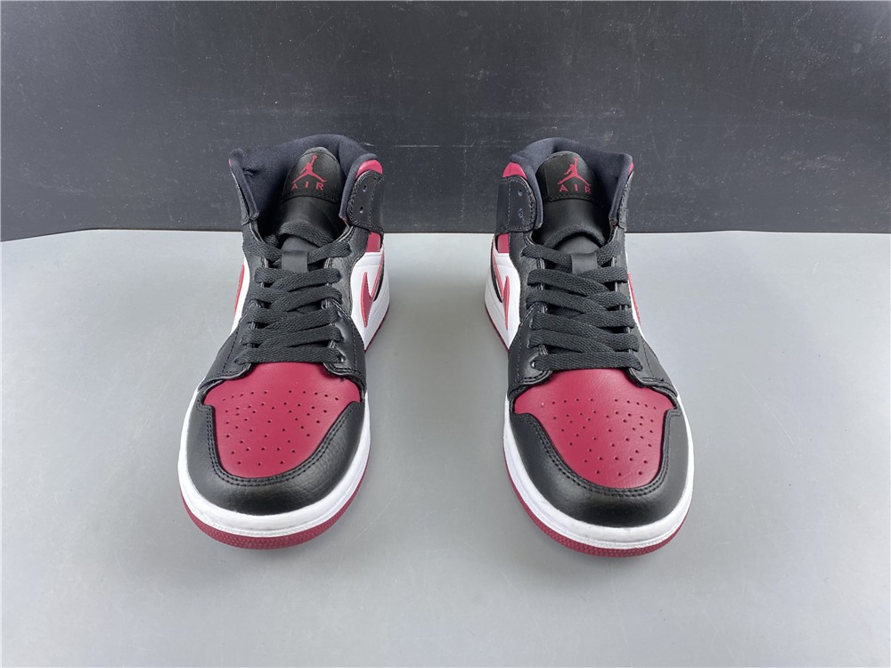Air Jordan 1 MID bred toe 554724-066