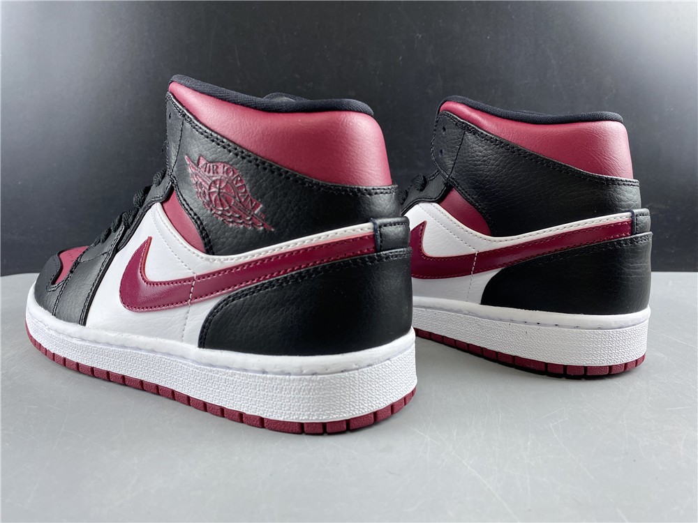 Air Jordan 1 MID bred toe 554724-066