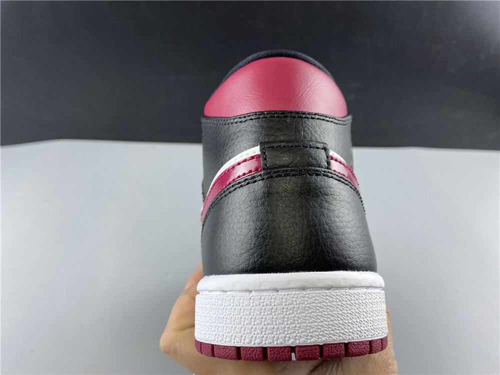Air Jordan 1 MID bred toe 554724-066