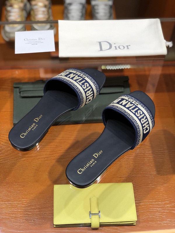 DIO*R SANDAL3c