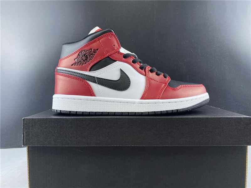 Air Jordan 1 Mid Chicago black toe  554724-069