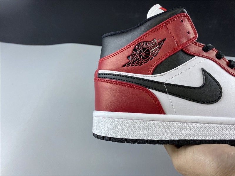 Air Jordan 1 Mid Chicago black toe  554724-069