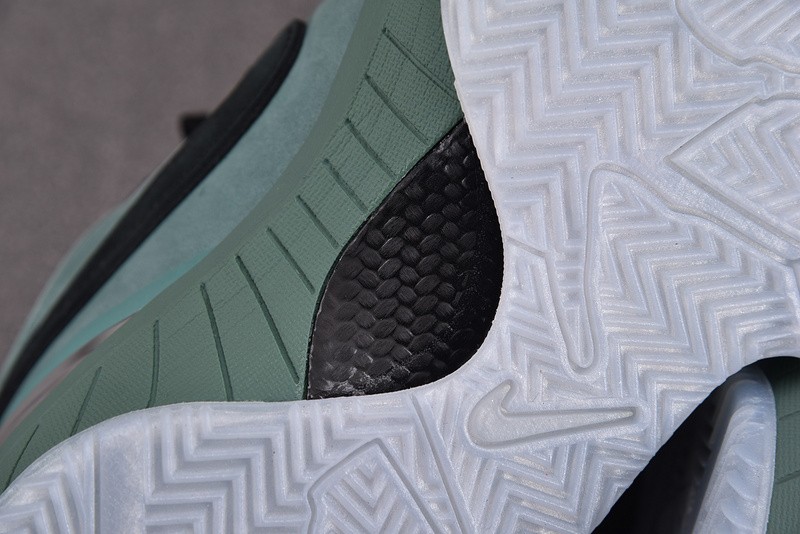 NIKE KOBE 4 PROTRO “GIRL DAD” FQ3545-300