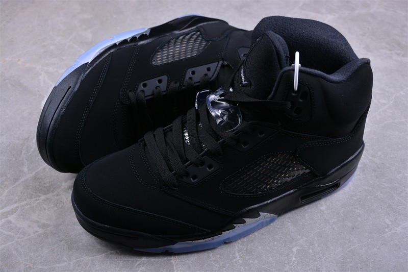 Air Jordan 5 “Black Cat” FZ2239-001