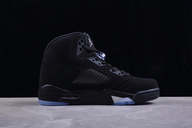 Air Jordan 5 “Black Cat” FZ2239-001