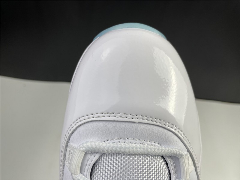 Air Jordan 11 "Legend Blue“ 378037-117