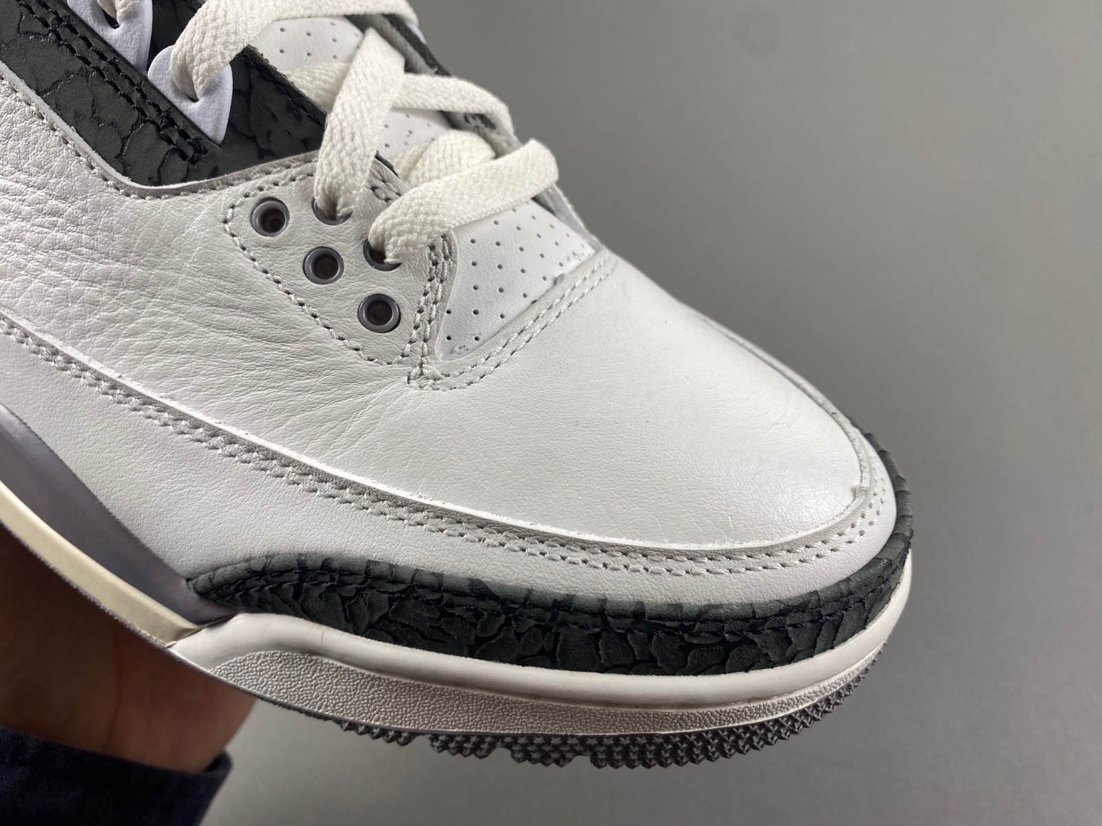 Air Jordan 3 “Cement Grey” CT8532-106