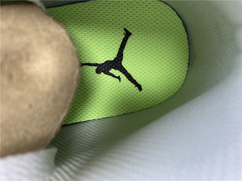 Air Jordan 1 Mid vast grey ghost green  CV3018-001