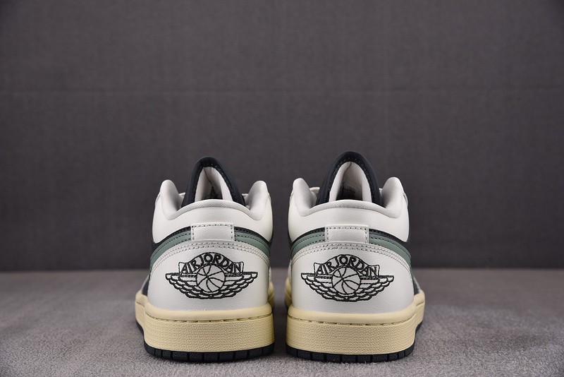 Air Jordan 1 Low Jade Smoke DC0774-001