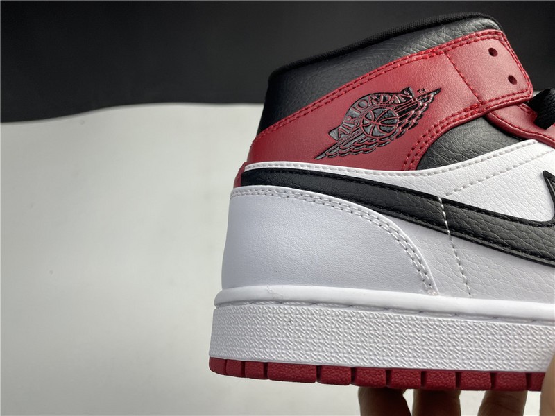 AIR JORDAN 1 MID Chicago 554724-173