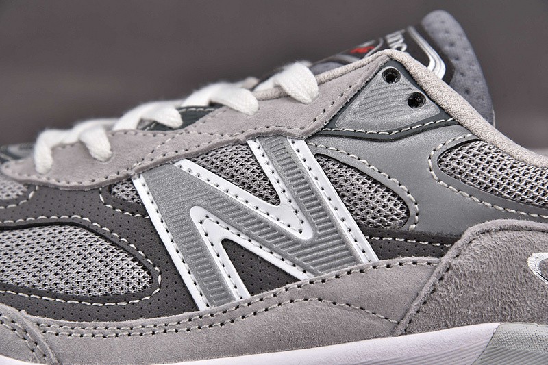 NEW BALANCE 990 V6 NB000024