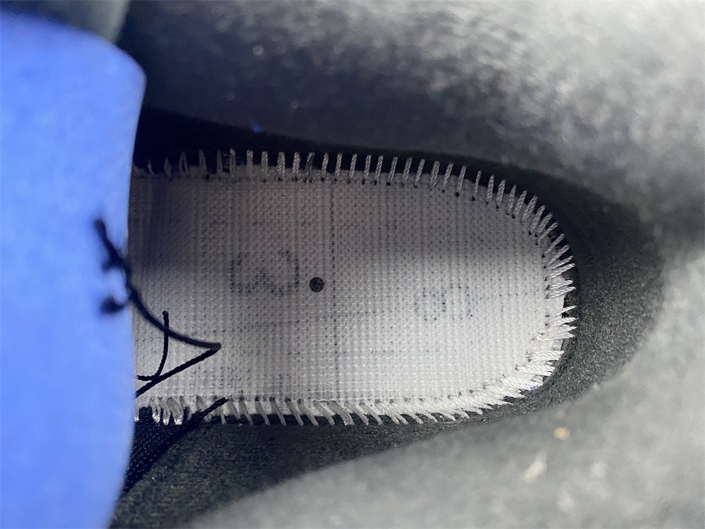 AIR JORDAN 4 BLACK AND BULE CT8527-018