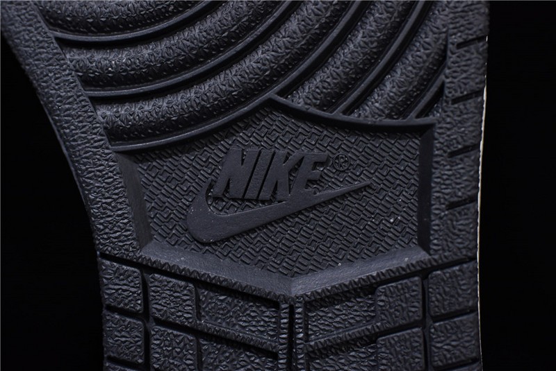 Air Jordan 1 Sports Illustrated A Star Is Born 555088-015