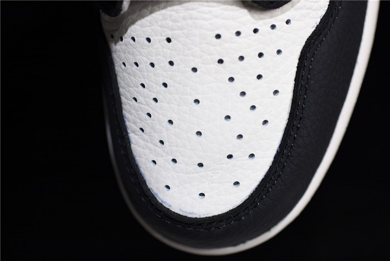 Air Jordan 1 Sports Illustrated A Star Is Born 555088-015