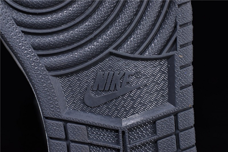 Air Jordan 1 Mid Tumbled Leather 554724-041