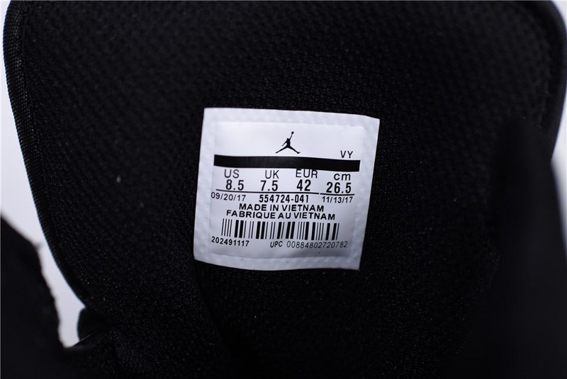 Air Jordan 1 Mid Tumbled Leather 554724-041