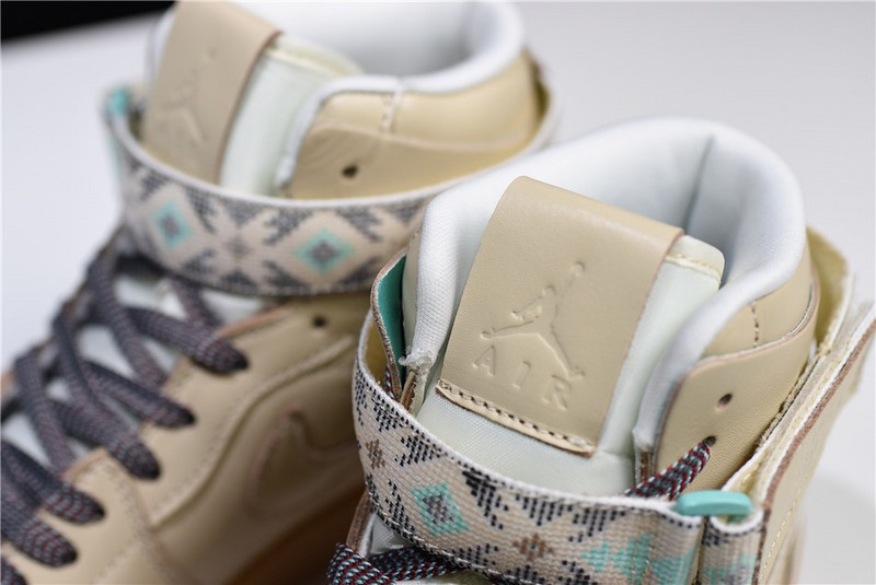 Air Jordan 1 Retro Hi Strap "N7"  AR4410-207