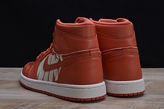 2018 Air Jordan 1 Retro High OG  Vintage Coral/Sail 555088 800